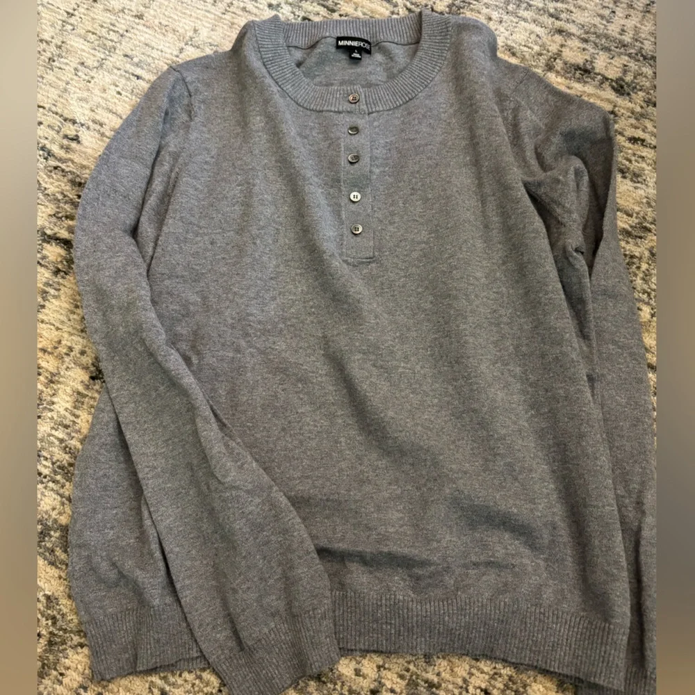 Minnie Rose Charcoal Women’s Sweater - Picture 2 of 3